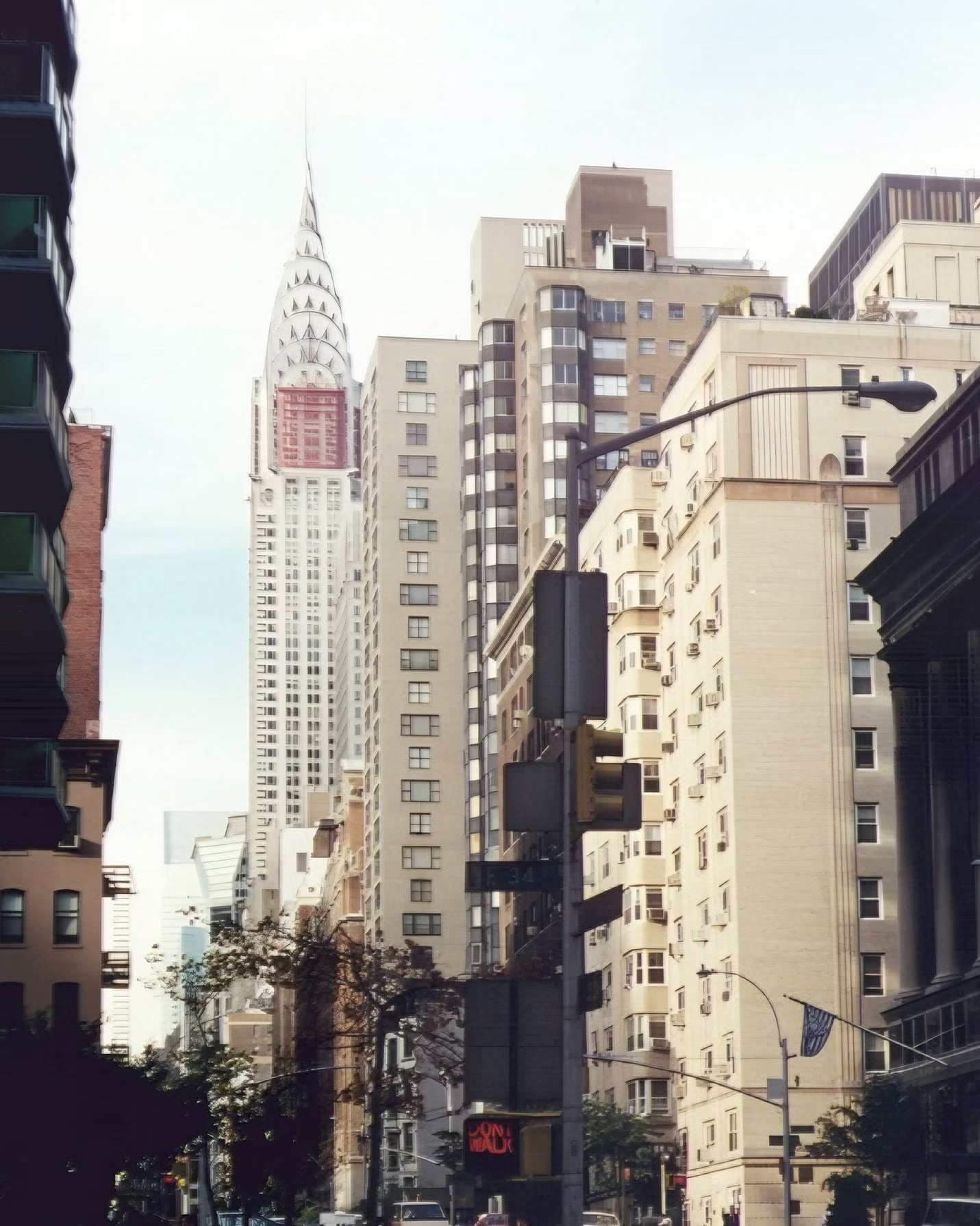 New York street view toward the Chrysler Building