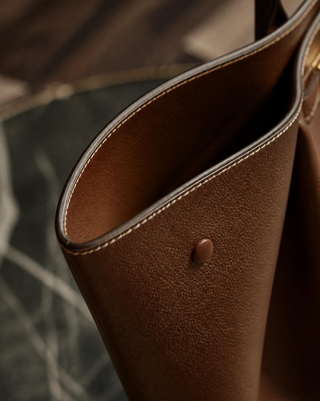 Close view of the tote bag's stitching
